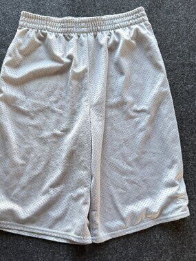 Starter Boys XL 14-16 Gray Mesh Basketball Athletic Shorts